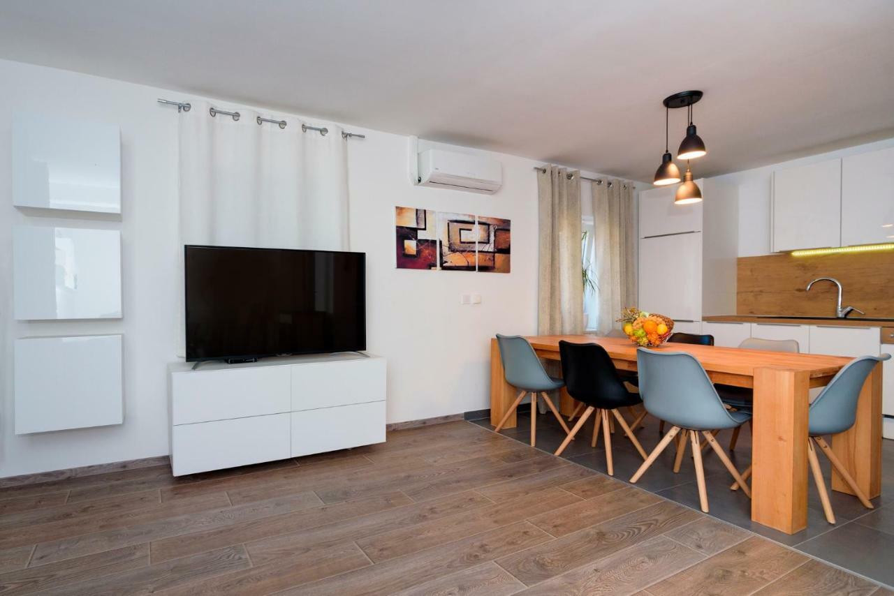 Apartments Magli Kaštela Eksteriør bilde